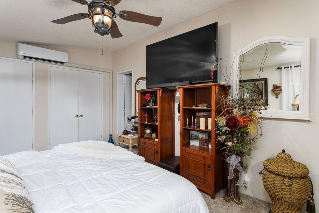 Image 25 of property listing at 8701 Highway 41 # 44, Fresno, CA 93720