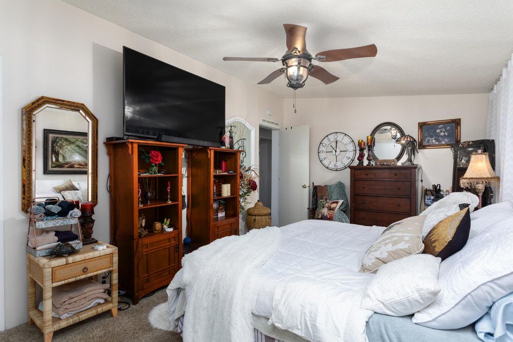 Image 26 of property listing at 8701 Highway 41 # 44, Fresno, CA 93720