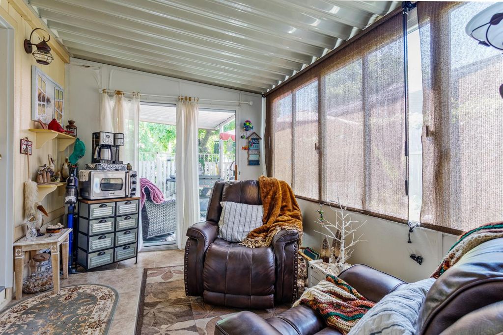 Image 33 of property listing at 8701 Highway 41 # 44, Fresno, CA 93720