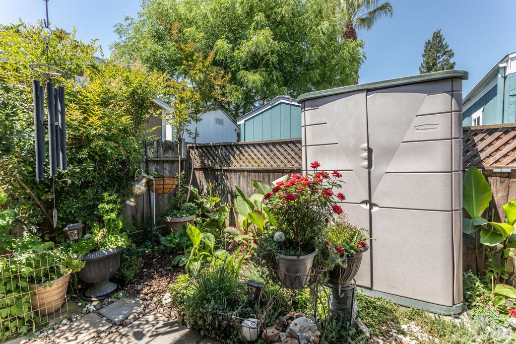 Image 39 of property listing at 8701 Highway 41 # 44, Fresno, CA 93720