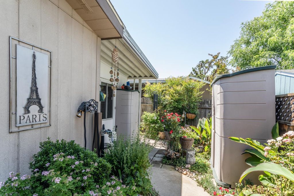 Image 42 of property listing at 8701 Highway 41 # 44, Fresno, CA 93720