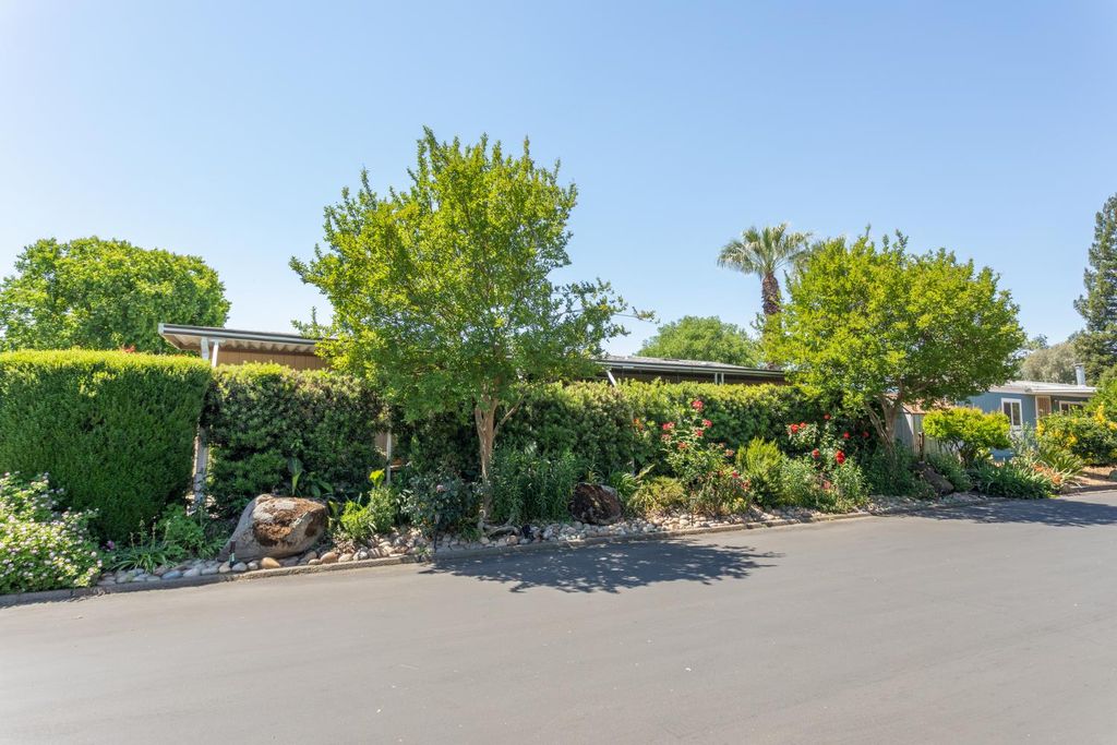 Image 49 of property listing at 8701 Highway 41 # 44, Fresno, CA 93720