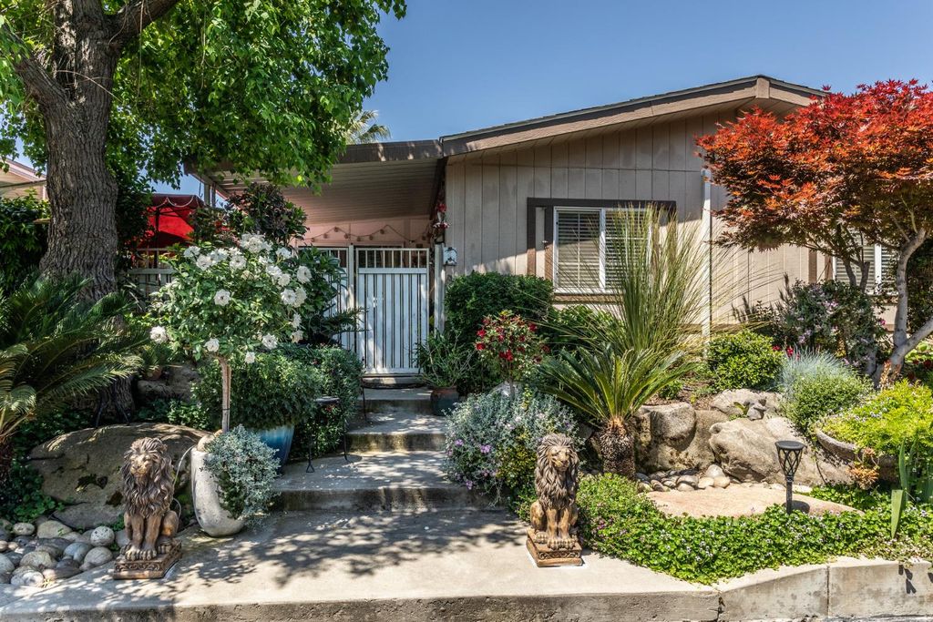 Image 5 of property listing at 8701 Highway 41 # 44, Fresno, CA 93720