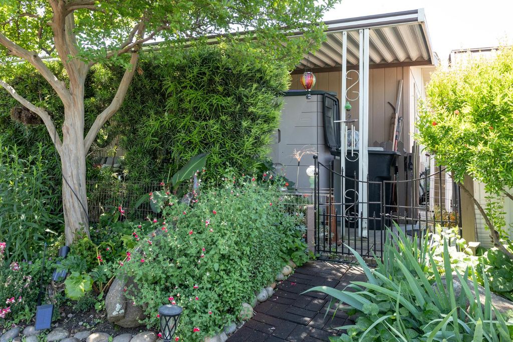 Image 50 of property listing at 8701 Highway 41 # 44, Fresno, CA 93720