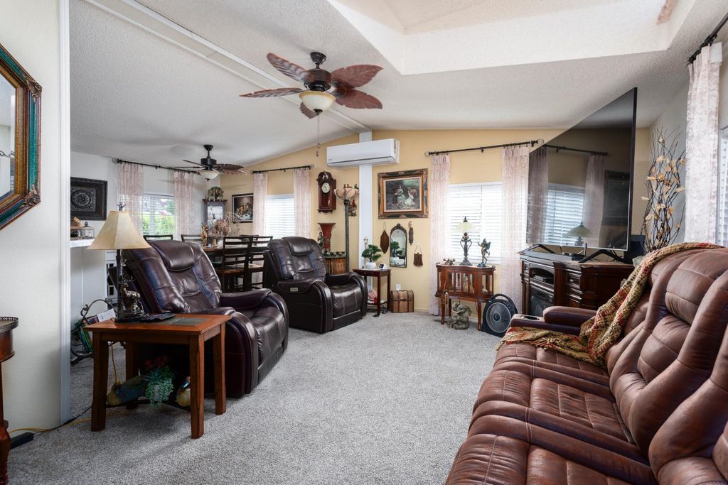 Image 6 of property listing at 8701 Highway 41 # 44, Fresno, CA 93720