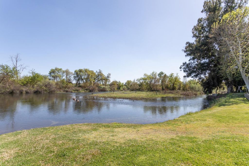 Image 67 of property listing at 8701 Highway 41 # 44, Fresno, CA 93720