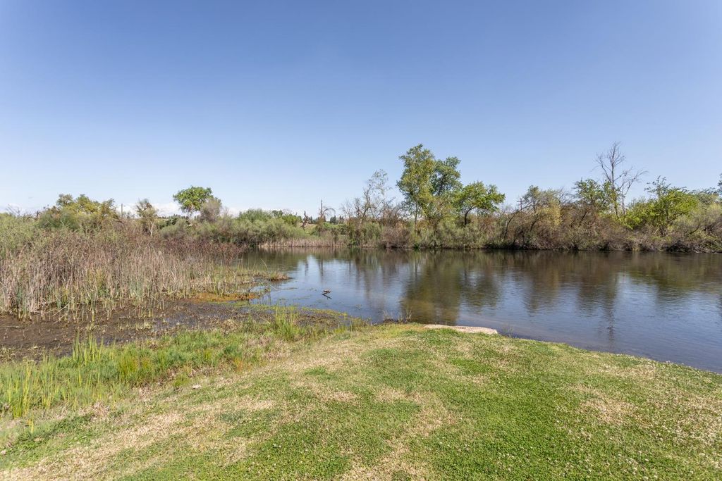 Image 68 of property listing at 8701 Highway 41 # 44, Fresno, CA 93720