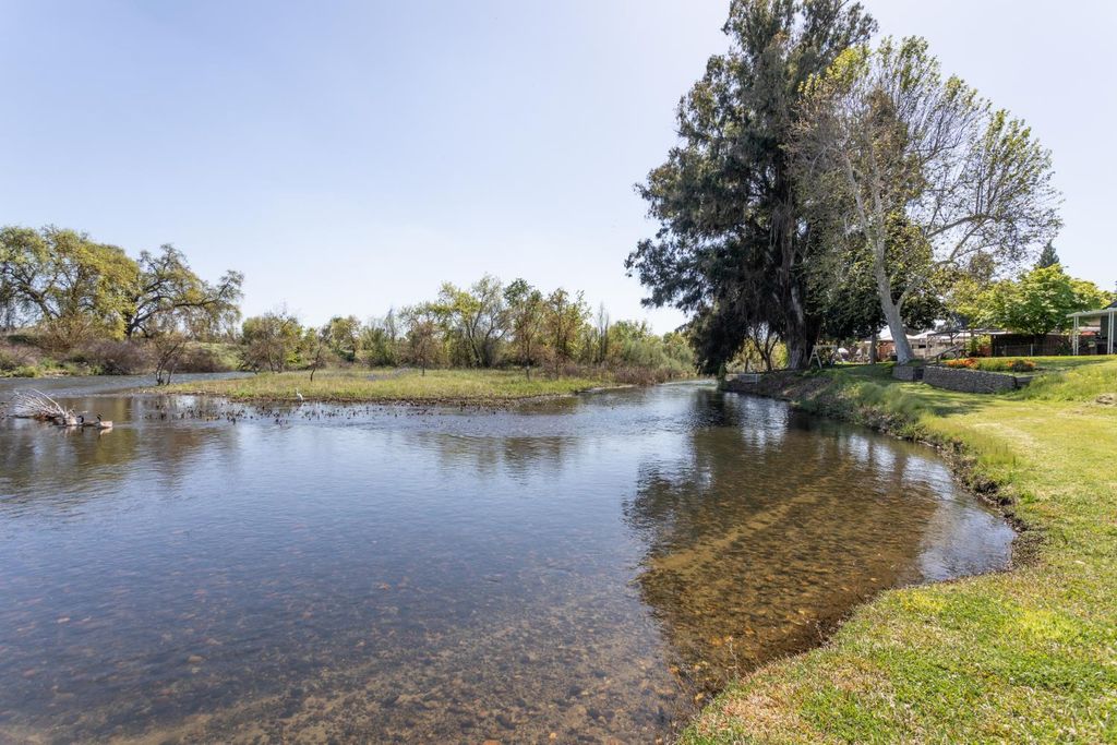 Image 69 of property listing at 8701 Highway 41 # 44, Fresno, CA 93720