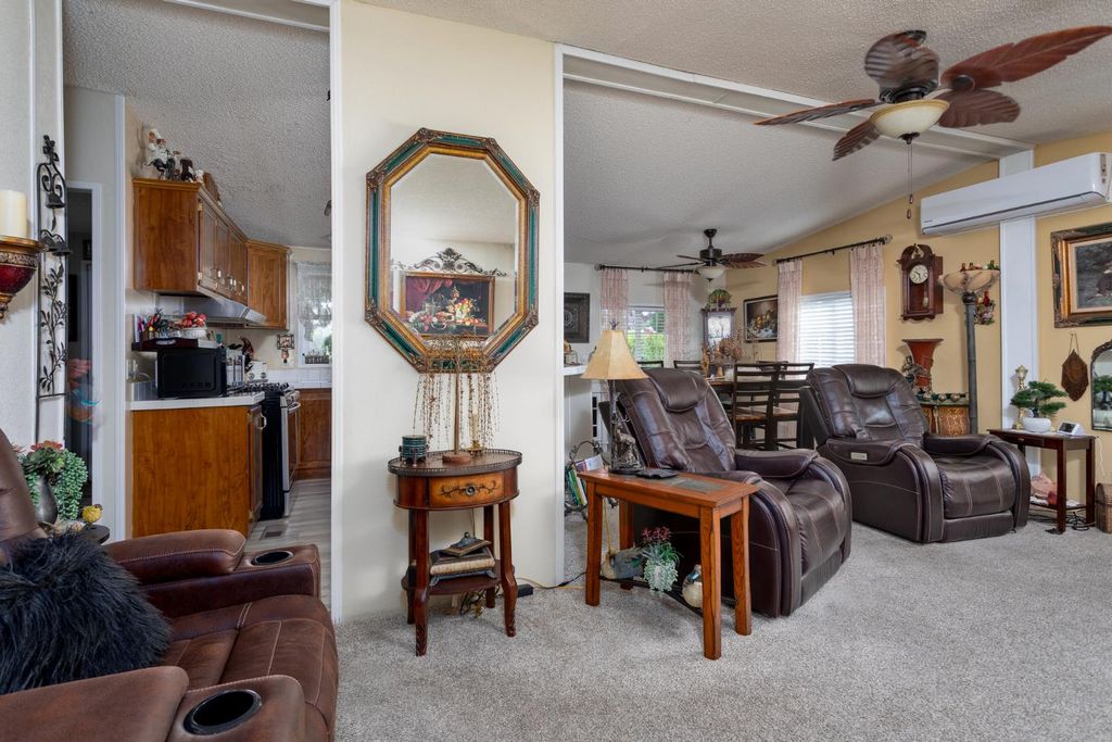 Image 7 of property listing at 8701 Highway 41 # 44, Fresno, CA 93720