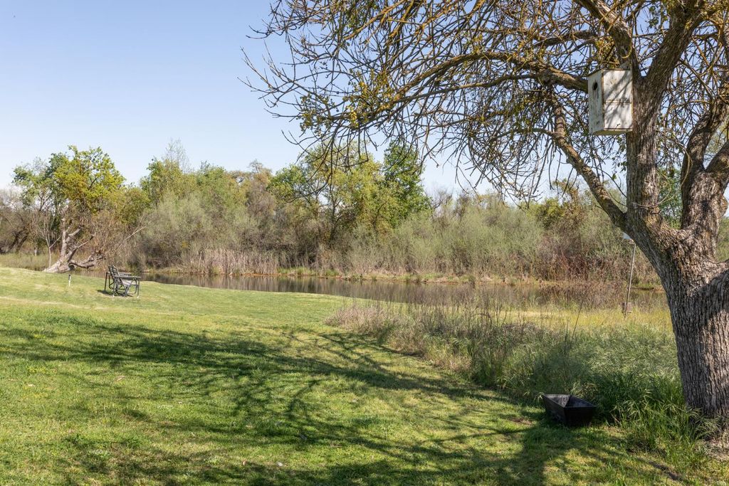 Image 75 of property listing at 8701 Highway 41 # 44, Fresno, CA 93720