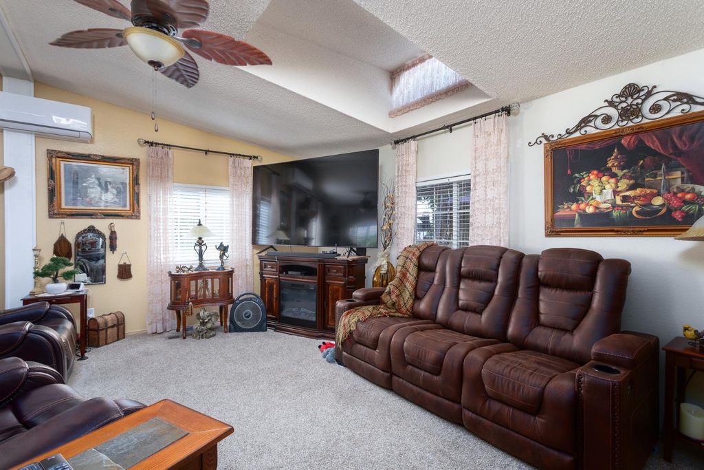 Image 9 of property listing at 8701 Highway 41 # 44, Fresno, CA 93720