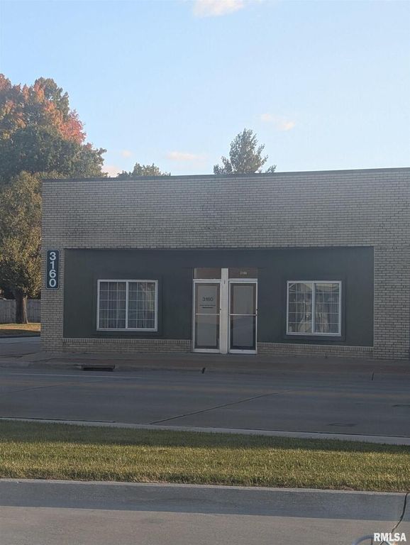 3160 AVENUE OF THE CITIES Avenue, Moline, IL 61265