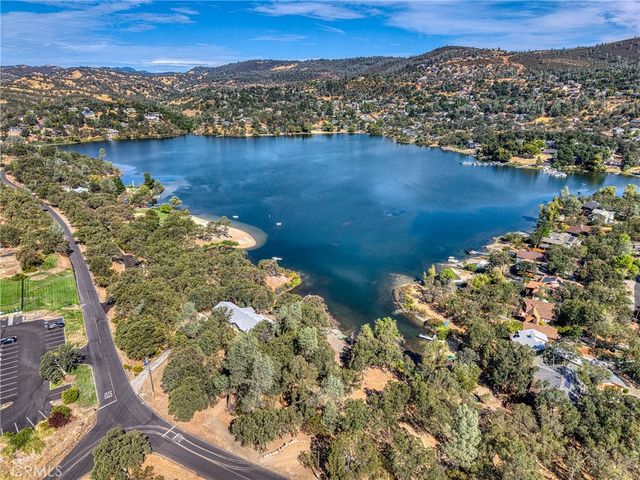 18860 Deer Hollow Rd, Hidden Valley Lake, CA 95467