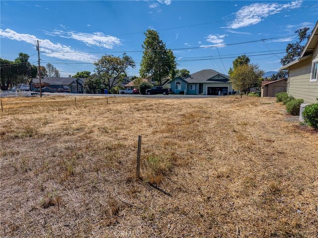 18860 Deer Hollow Rd, Hidden Valley Lake, CA 95467