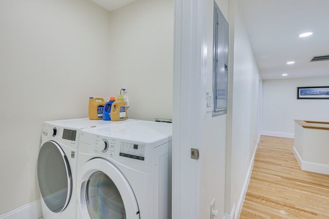 4 Ripley Road, Hull, MA 02045