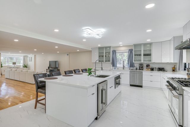 4 Ripley Road, Hull, MA 02045