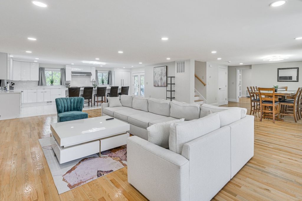 4 Ripley Road, Hull, MA 02045