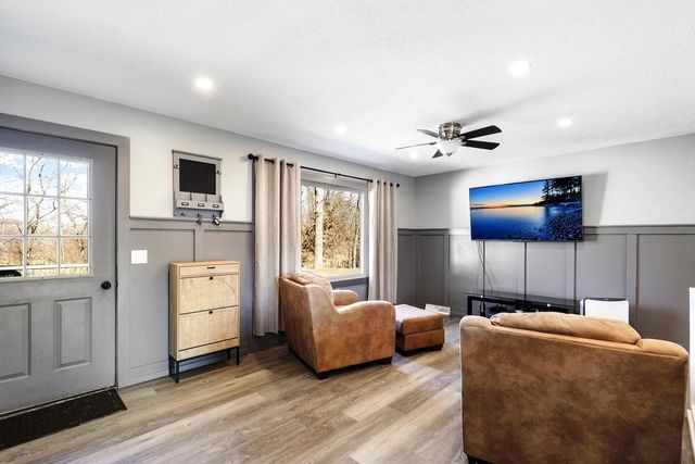 18316 Everglade Drive NE, Wyoming, MN 55092