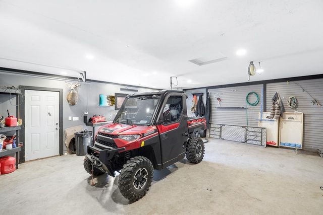 18316 Everglade Drive NE, Wyoming, MN 55092