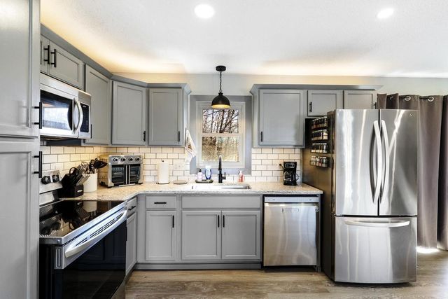 18316 Everglade Drive NE, Wyoming, MN 55092