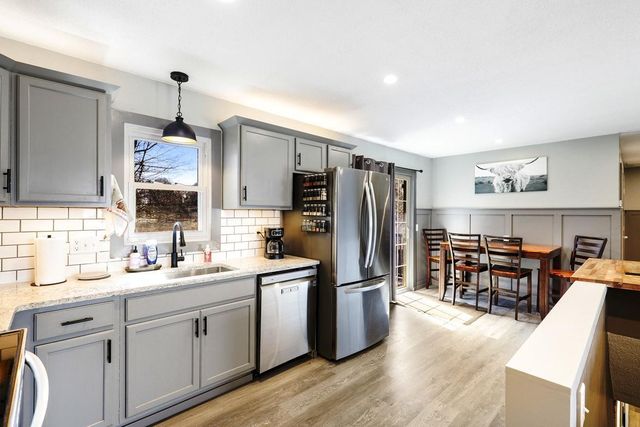 18316 Everglade Drive NE, Wyoming, MN 55092