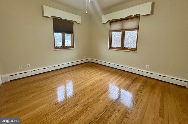 3007 OLIVER ST NW, Washington, DC 20015