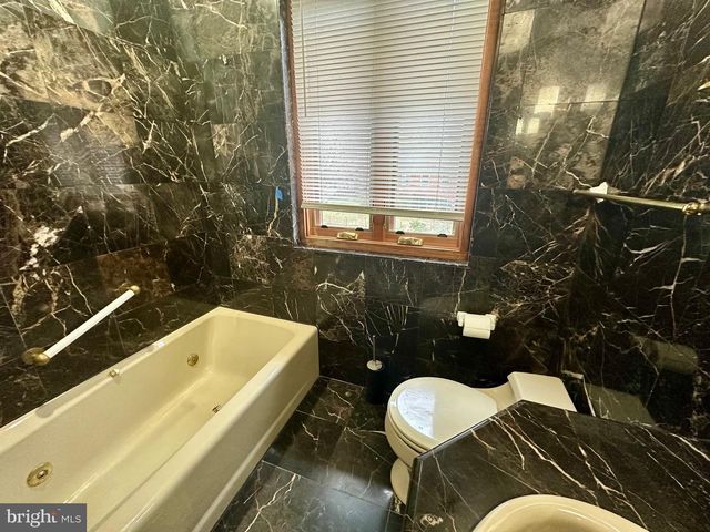 3007 OLIVER ST NW, Washington, DC 20015