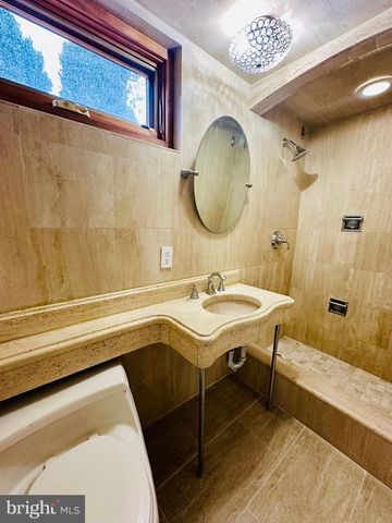 3007 OLIVER ST NW, Washington, DC 20015