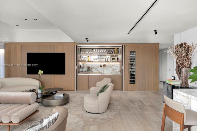4701 N Meridian Ave 421, Miami Beach, FL 33140