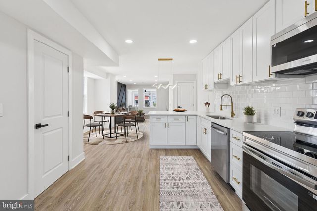 1131 S 53RD ST, Philadelphia, PA 19143