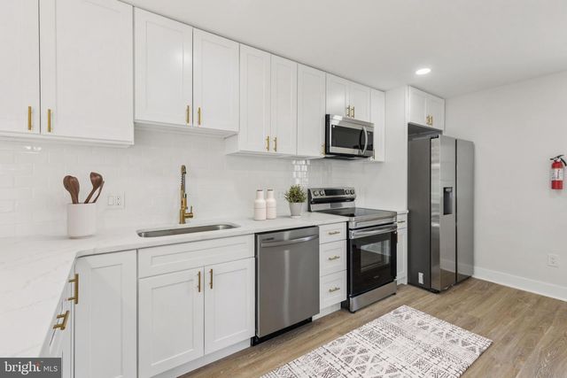 1131 S 53RD ST, Philadelphia, PA 19143