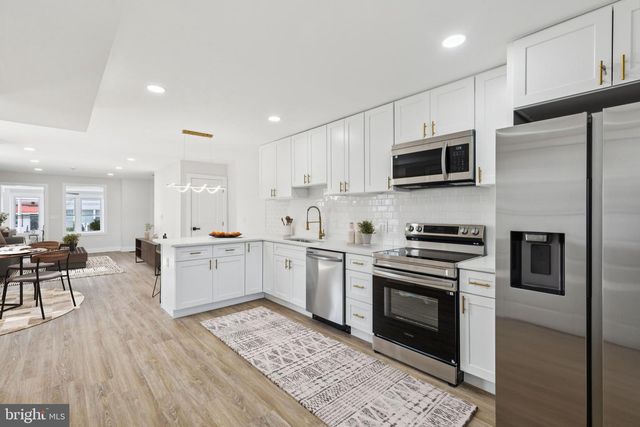 1131 S 53RD ST, Philadelphia, PA 19143