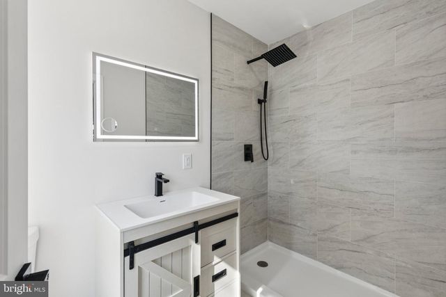 1131 S 53RD ST, Philadelphia, PA 19143