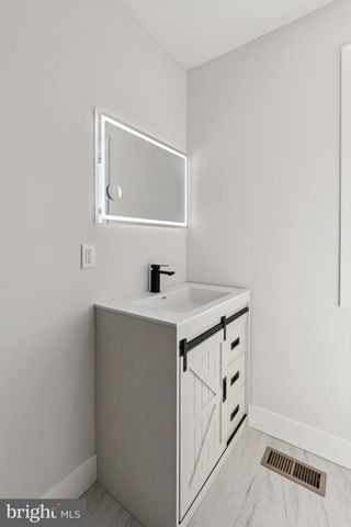 1131 S 53RD ST, Philadelphia, PA 19143