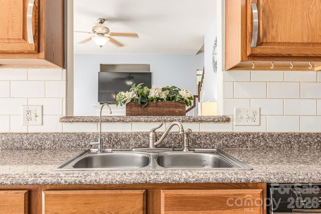 4816 Delprado Circle, Charlotte, NC 28216
