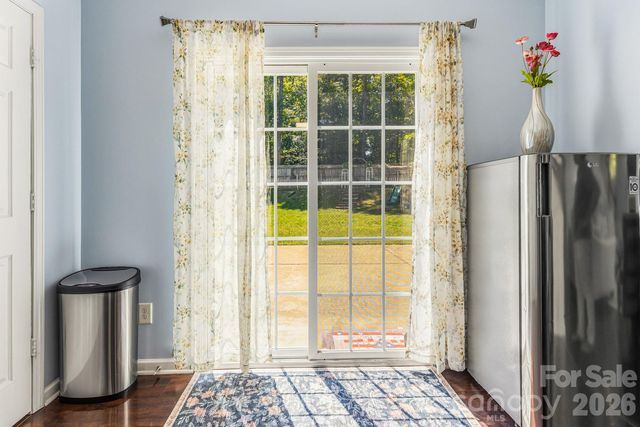 4816 Delprado Circle, Charlotte, NC 28216