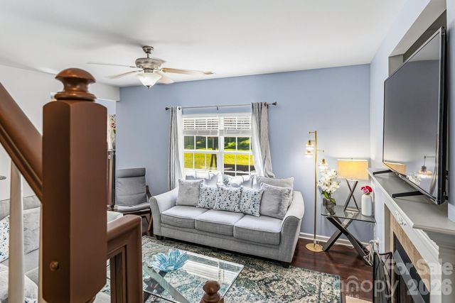 4816 Delprado Circle, Charlotte, NC 28216