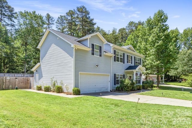 4816 Delprado Circle, Charlotte, NC 28216