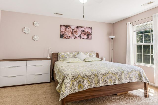 4816 Delprado Circle, Charlotte, NC 28216
