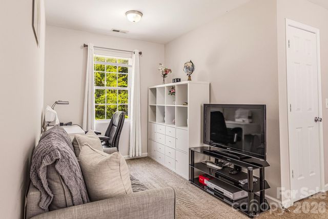 4816 Delprado Circle, Charlotte, NC 28216