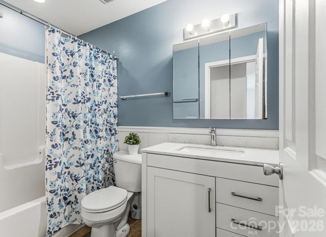 4816 Delprado Circle, Charlotte, NC 28216