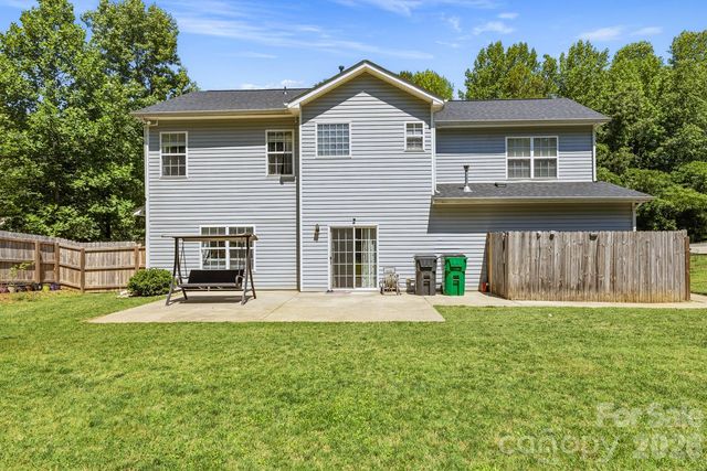 4816 Delprado Circle, Charlotte, NC 28216
