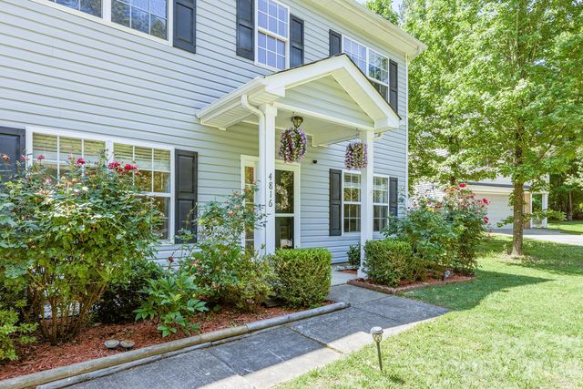 4816 Delprado Circle, Charlotte, NC 28216