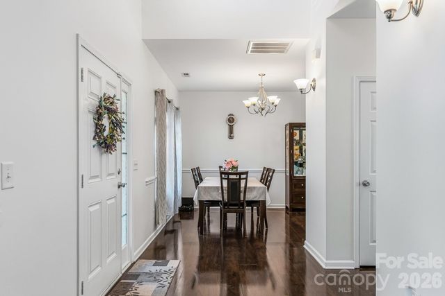 4816 Delprado Circle, Charlotte, NC 28216
