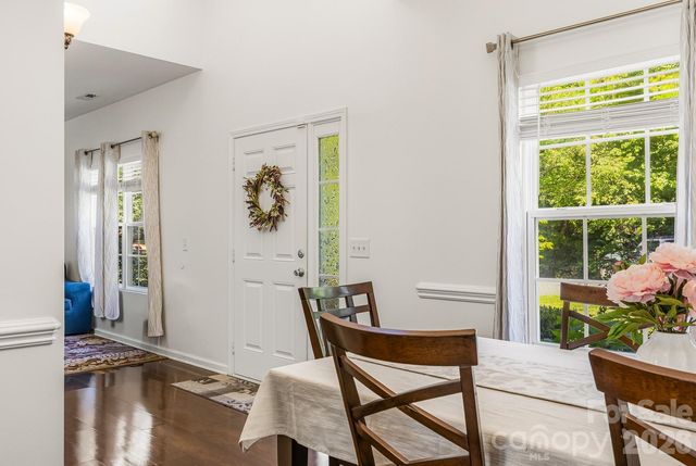 4816 Delprado Circle, Charlotte, NC 28216