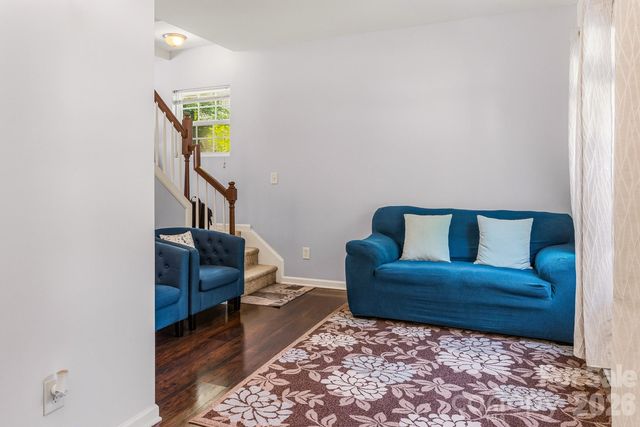 4816 Delprado Circle, Charlotte, NC 28216
