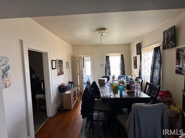 1714 S Twyckenham Drive, South Bend, IN 46613