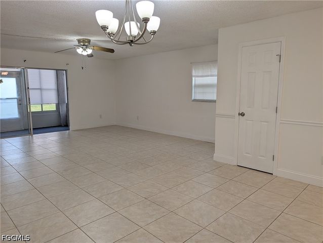 7050 Nantucket CIR 4, North Fort Myers, FL 33917