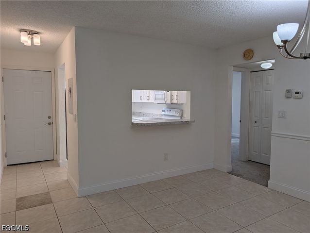 7050 Nantucket CIR 4, North Fort Myers, FL 33917