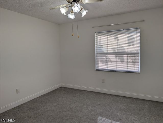 7050 Nantucket CIR 4, North Fort Myers, FL 33917